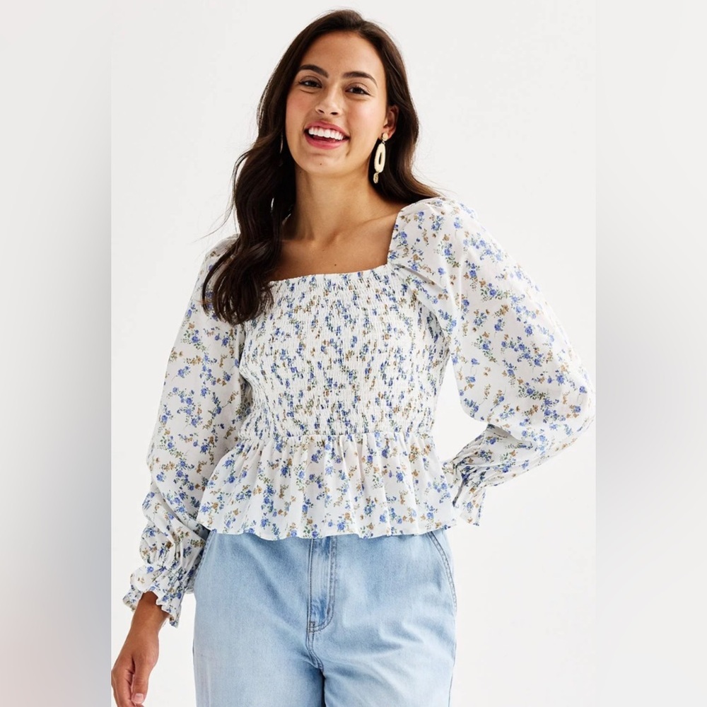 Dizzy Floral Smocked Blouse - White and Blue- M